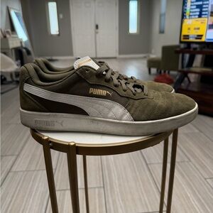 Puma Suede Sneakers with White Stripe